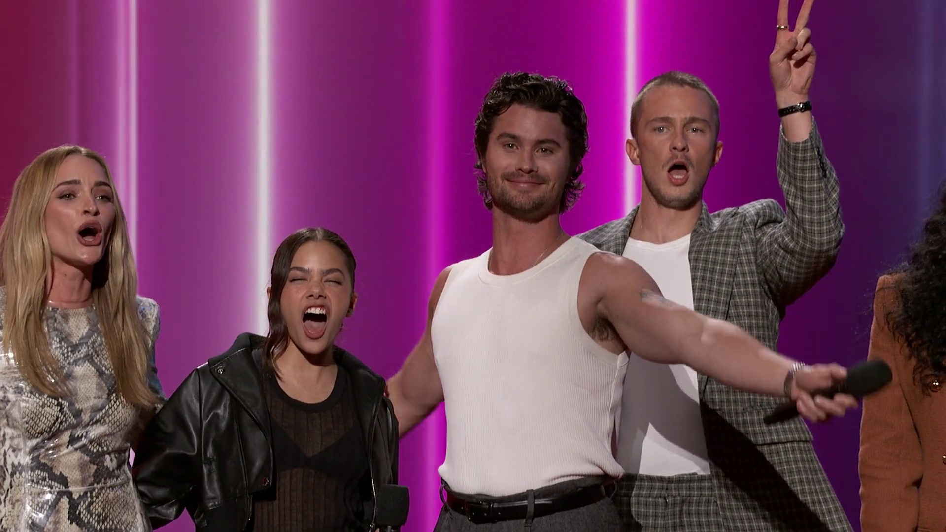 2025-tudum-caps_050.jpg 2025-tudum-caps_050.jpg