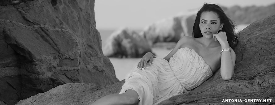 Jared Jewelers ‘Storied Diamond Desert Sands of Eternity’ Campaign