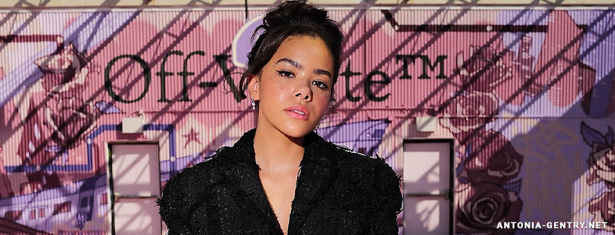 Off-White Fashion Show